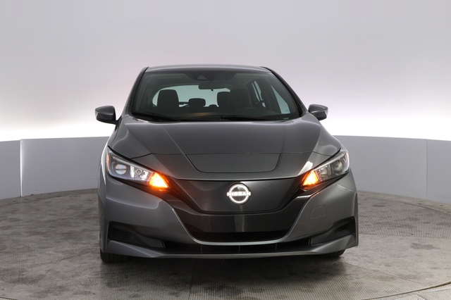 2025 Nissan LEAF