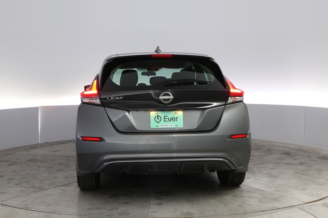 2025 Nissan LEAF