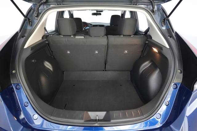 2025 Nissan LEAF