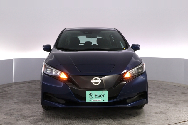 2025 Nissan LEAF
