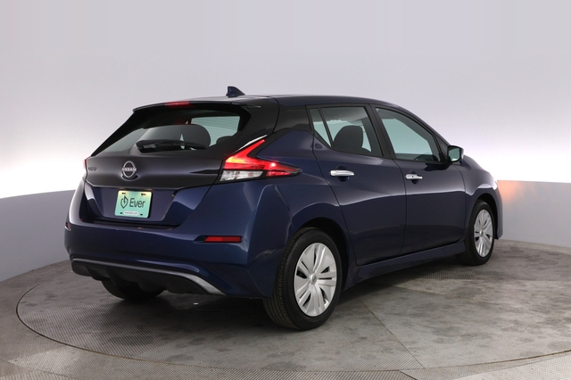 2025 Nissan LEAF
