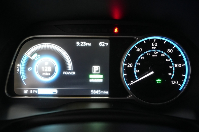 2025 Nissan LEAF