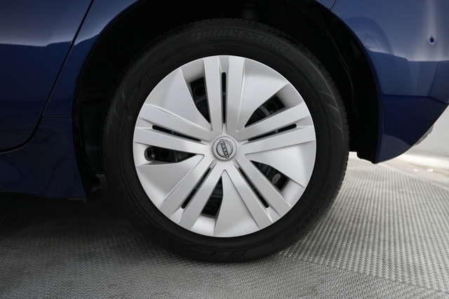 2025 Nissan LEAF