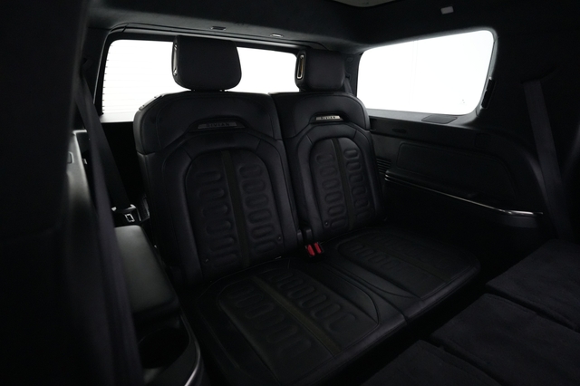 2025 Rivian R1S