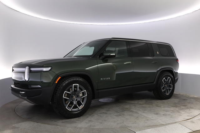 2025 Rivian R1S