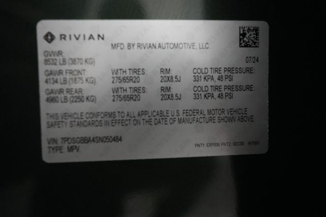 2025 Rivian R1S