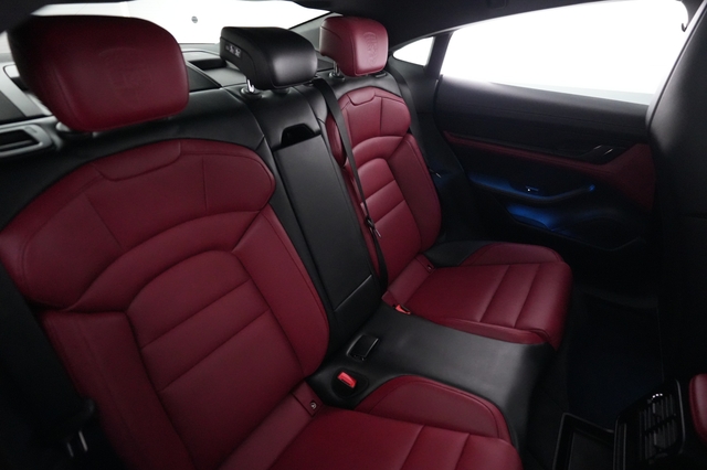2023 Porsche Taycan
