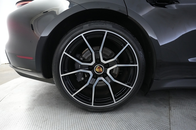 2023 Porsche Taycan