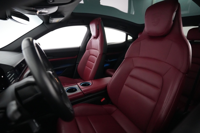 2023 Porsche Taycan