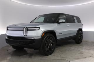 2026 Rivian R1S