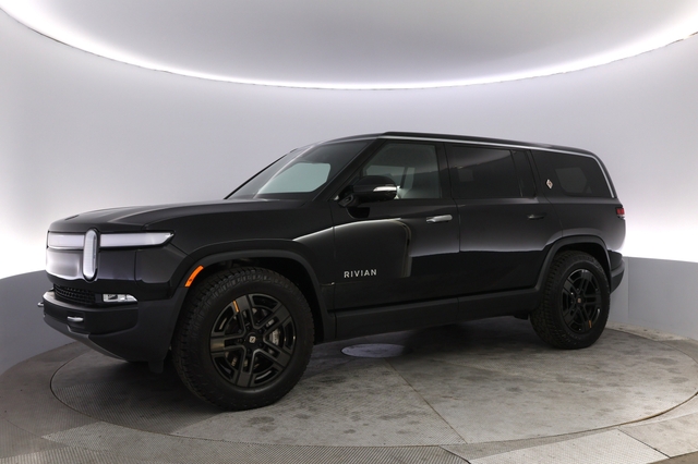 2024 Rivian R1S