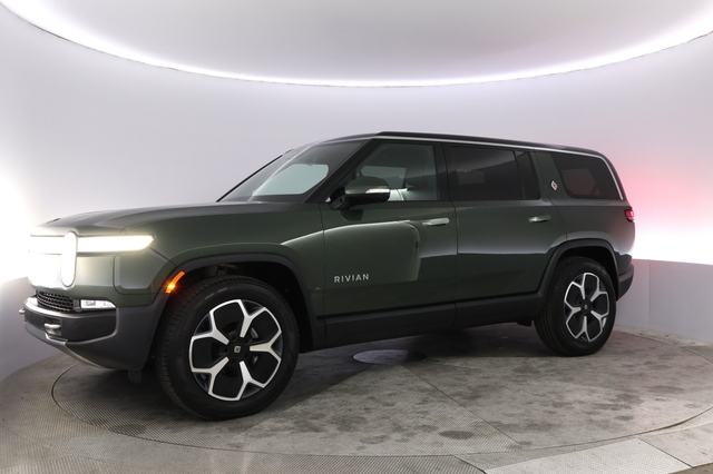 2023 Rivian R1S