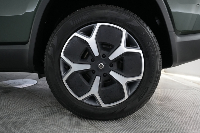 2023 Rivian R1S