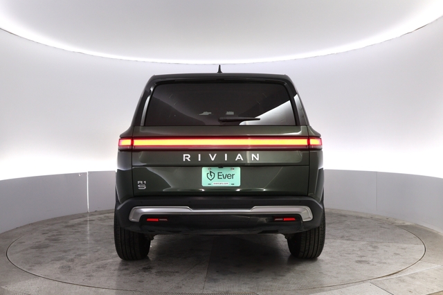 2023 Rivian R1S