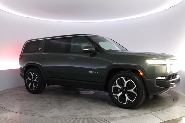 2023 Rivian R1S