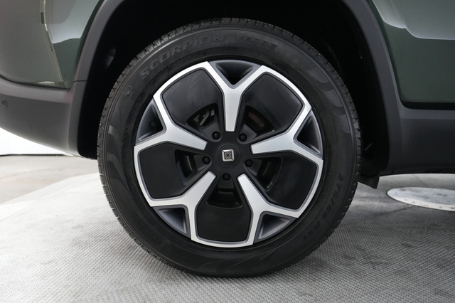 2023 Rivian R1S
