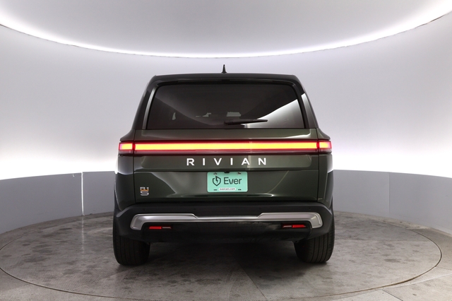 2023 Rivian R1S
