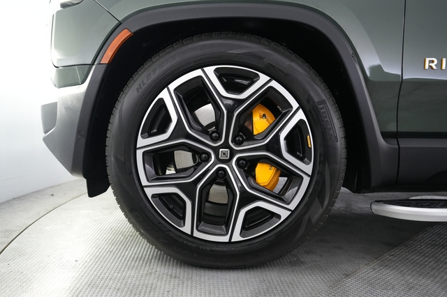 2023 Rivian R1S