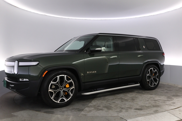 2023 Rivian R1S