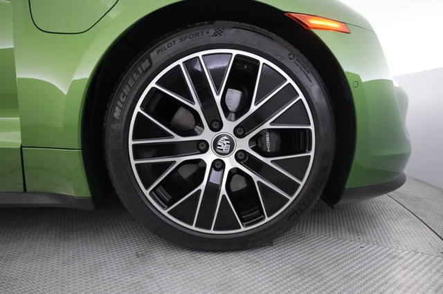 2023 Porsche Taycan
