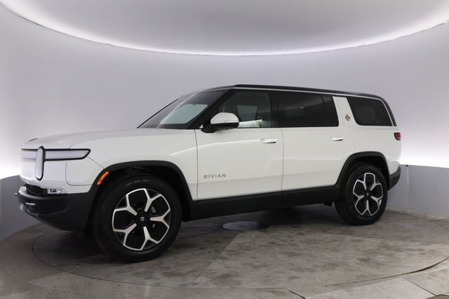 2023 Rivian R1S