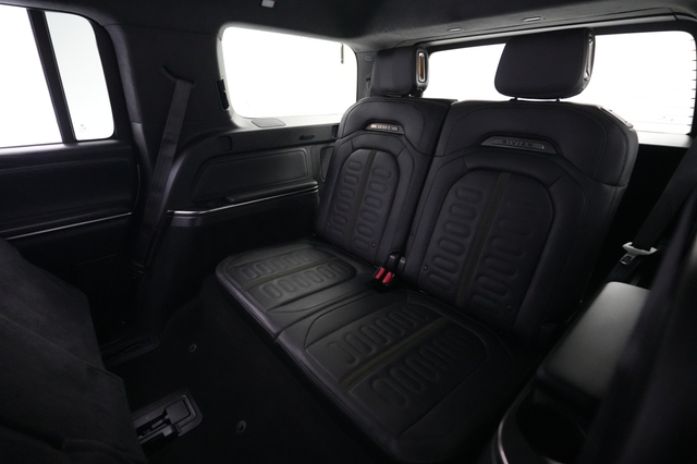 2023 Rivian R1S