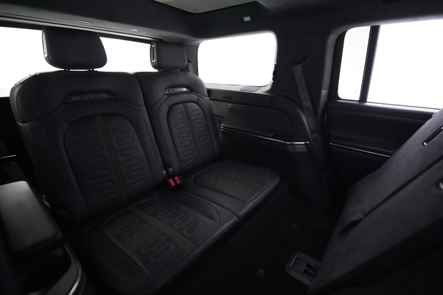 2023 Rivian R1S