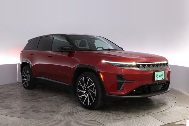 2025 Jeep Wagoneer S