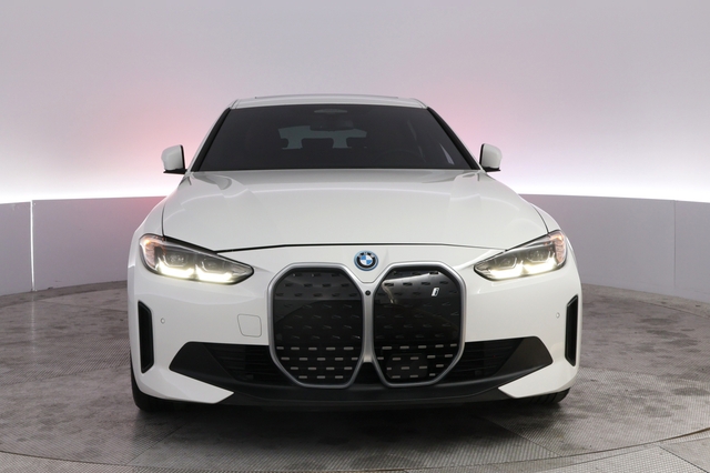 2023 BMW i4