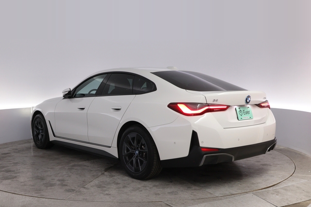2023 BMW i4
