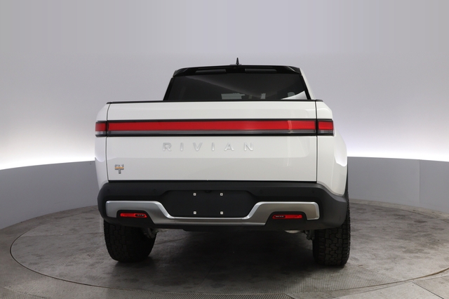 2024 Rivian R1T