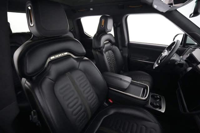 2024 Rivian R1T