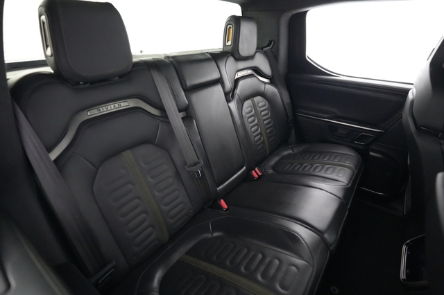 2024 Rivian R1T