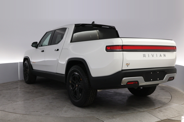 2024 Rivian R1T