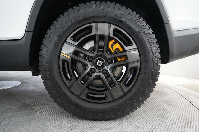 2024 Rivian R1T