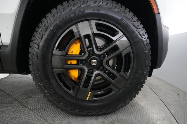 2024 Rivian R1T
