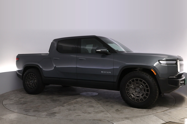 2025 Rivian R1T