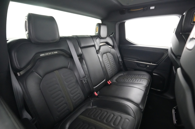 2025 Rivian R1T