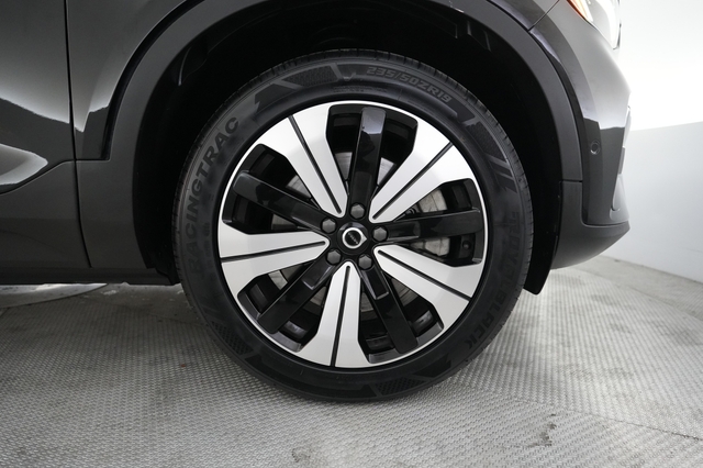 2023 Volvo C40 Recharge