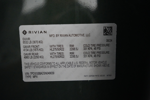 2025 Rivian R1S