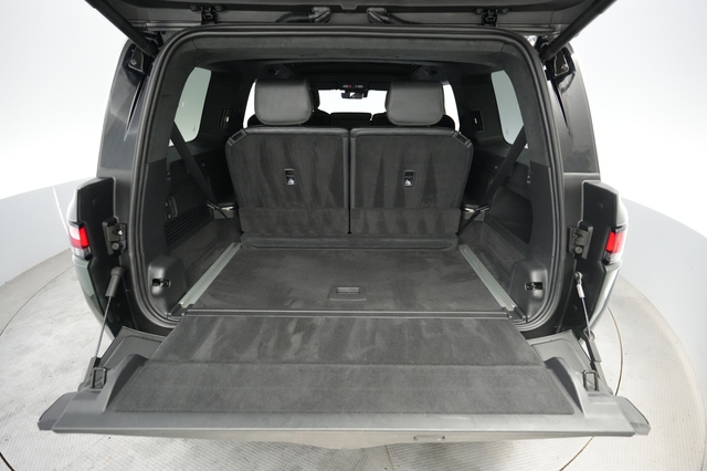2025 Rivian R1S