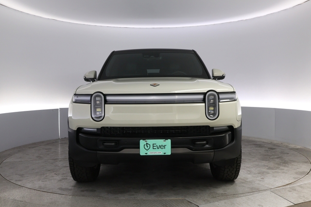 2025 Rivian R1S