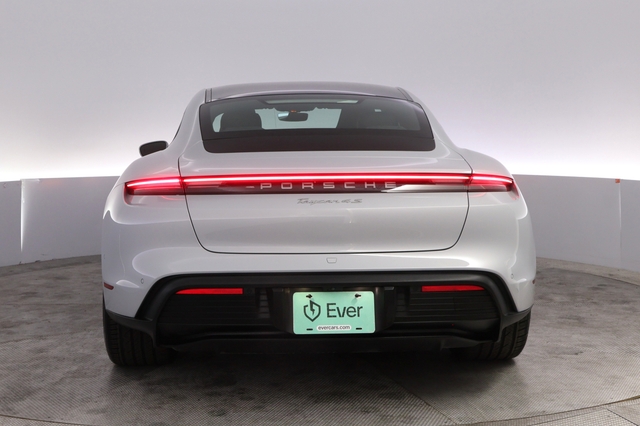 2023 Porsche Taycan