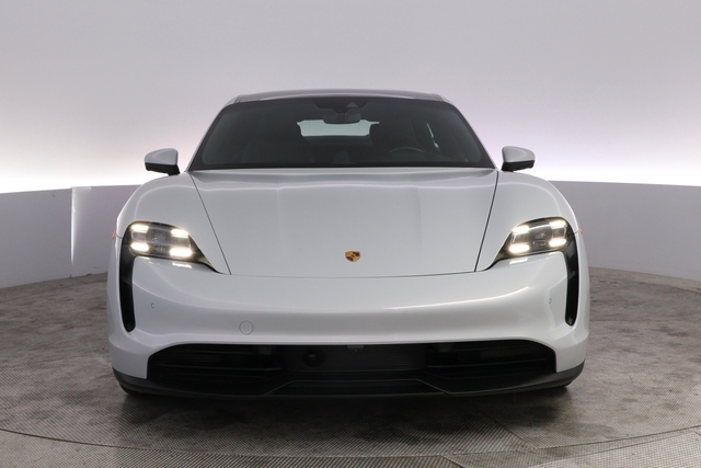 2023 Porsche Taycan