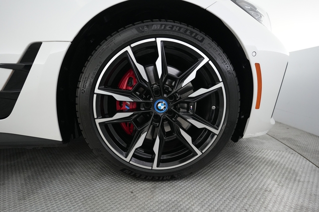 2024 BMW i4