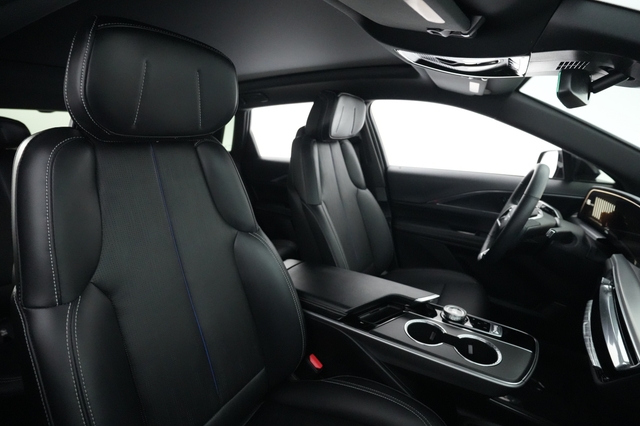 2024 Cadillac Lyriq