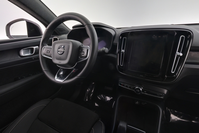2023 Volvo C40 Recharge