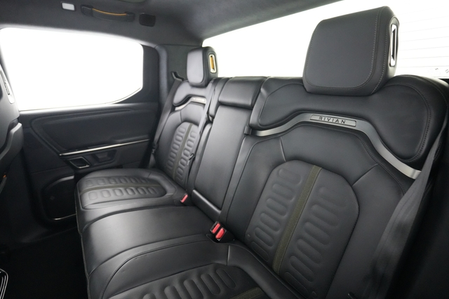 2024 Rivian R1T