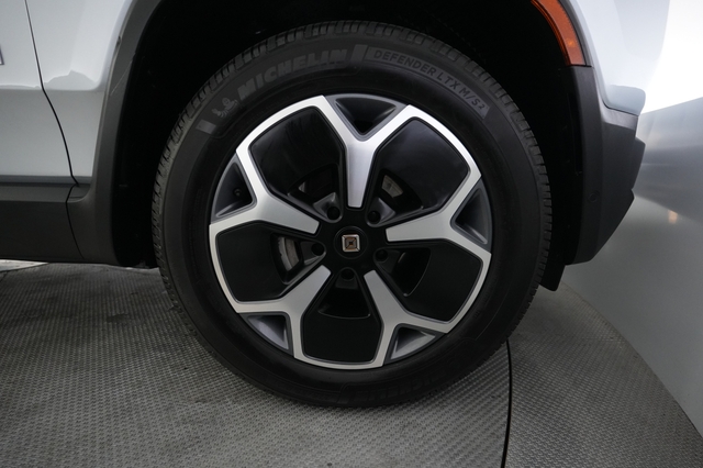 2024 Rivian R1T