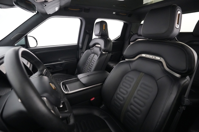 2024 Rivian R1T